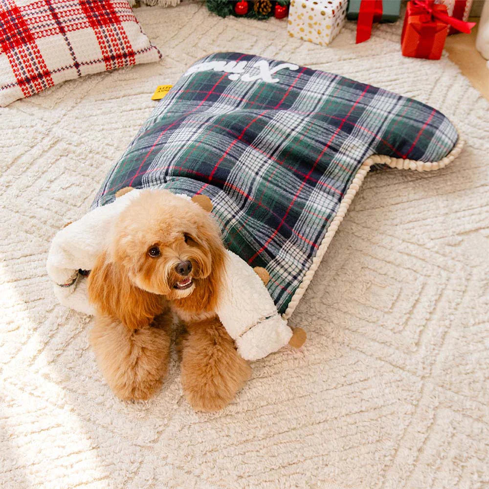 FUNNYFUZZY Christmas Stocking Cozy Pet Sleeping Bag Dog Bed – SantaNap